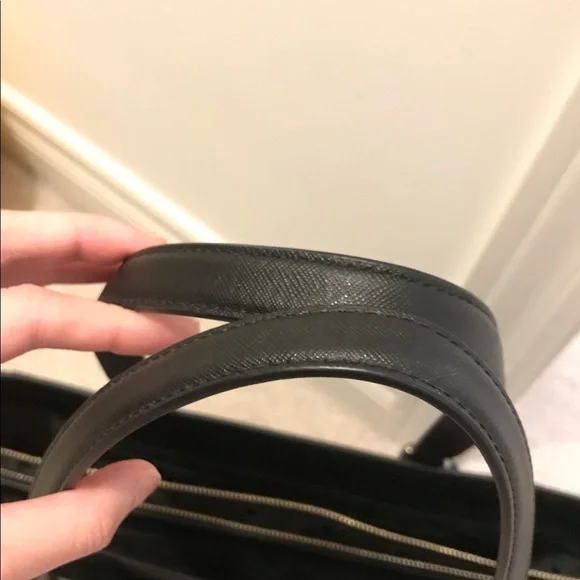 Kate Spade ♠️ tote. - Picture 6 of 6